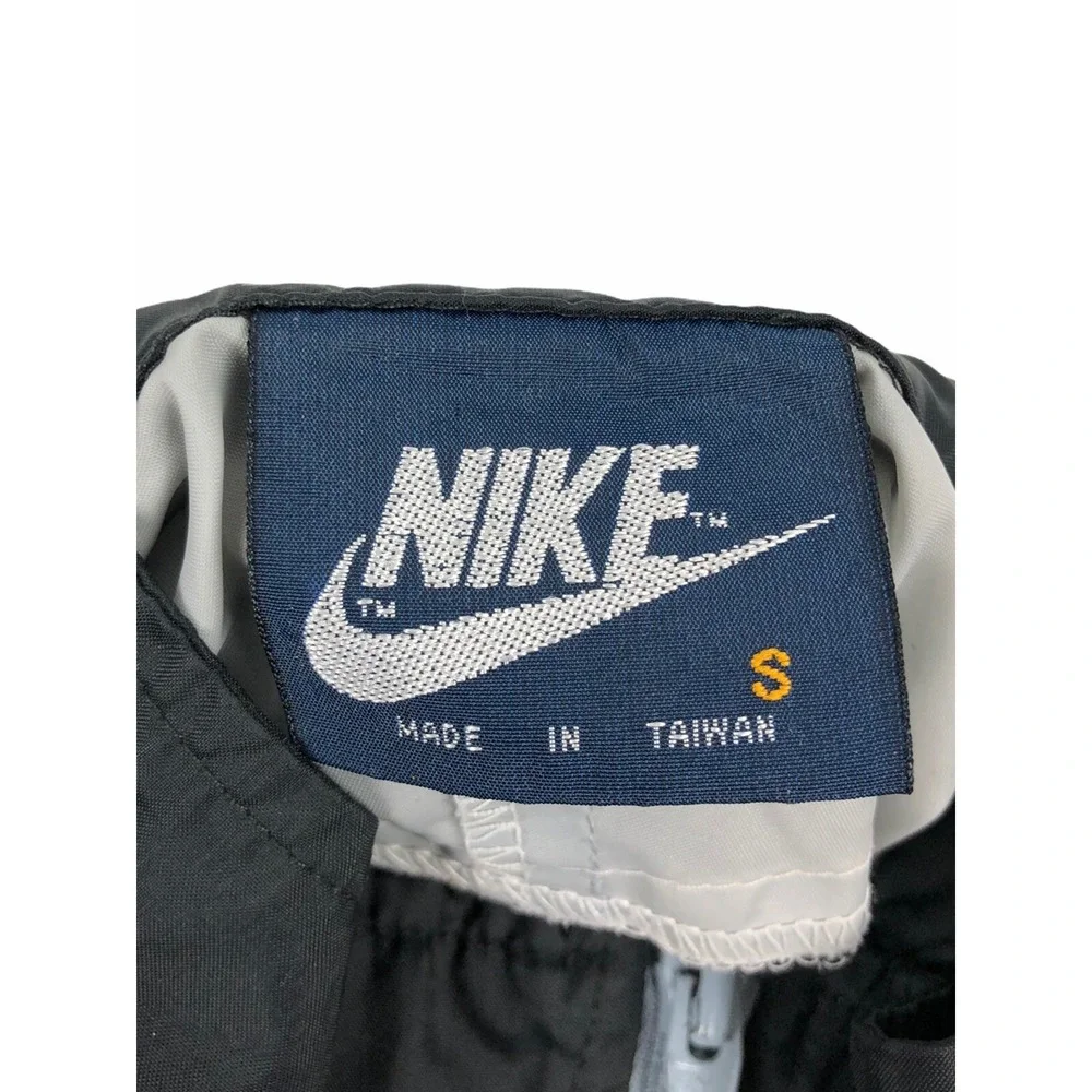 Nike Mens Small Windbreaker Anorak Nylon Black Gray Vintage 1/2 Zip 80s Rare